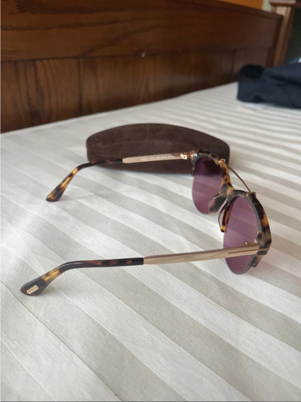 Tom Ford Tortoiseshell Frame Sunglasses with Brown Lenses - Picture 3 of 7